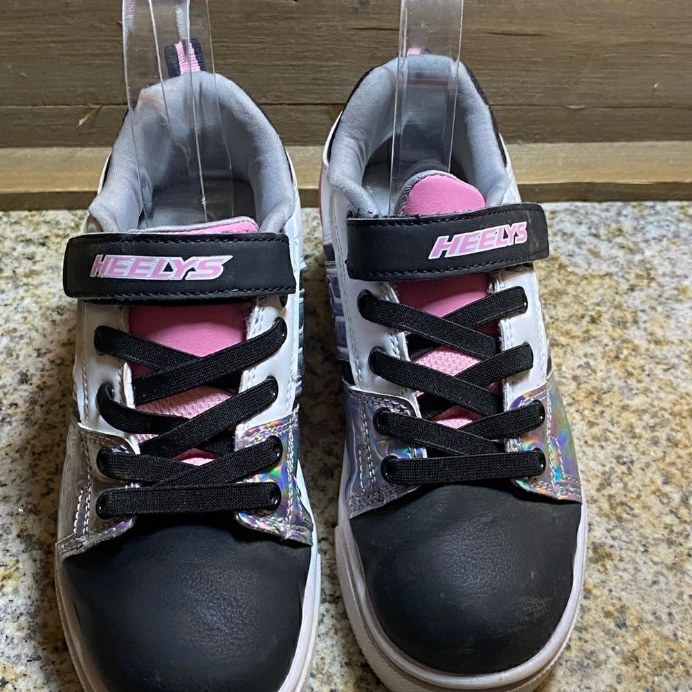 ✅Heelys Skate sneakers sz3 - Picture 5 of 8